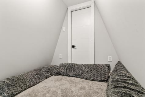 4808 Lakeview Drive Greenwood IN 46143