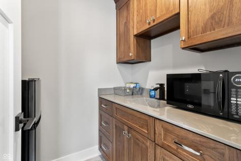4808 Lakeview Drive Greenwood IN 46143