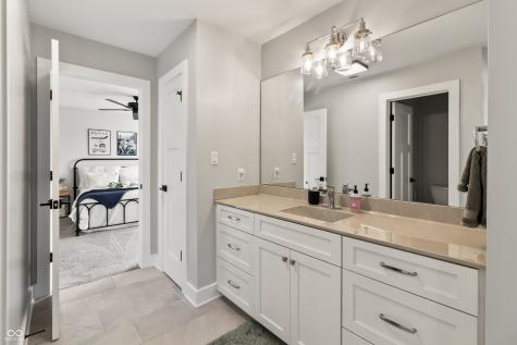 4808 Lakeview Drive Greenwood IN 46143