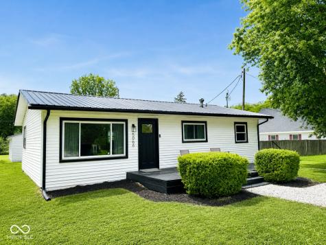 5066 Adkins Street Columbus IN 47201
