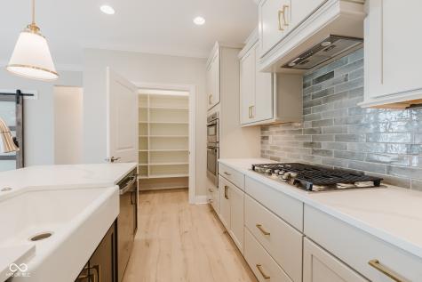 11434 Neptune Drive Fishers IN 46040