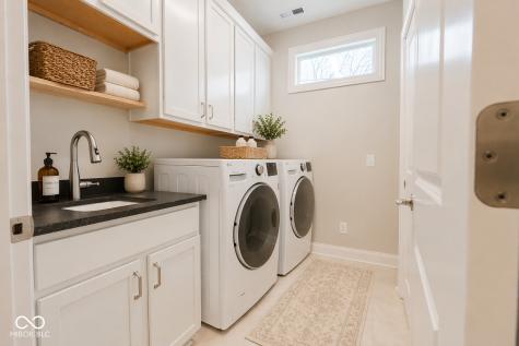 11434 Neptune Drive Fishers IN 46040