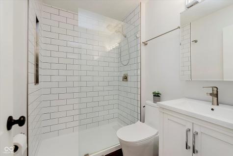 46 Granite Court Carmel IN 46032