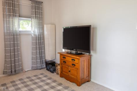 106 W Hill Valley Drive Indianapolis IN 46217