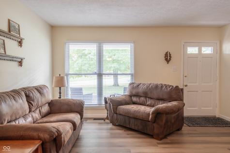 106 W Hill Valley Drive Indianapolis IN 46217