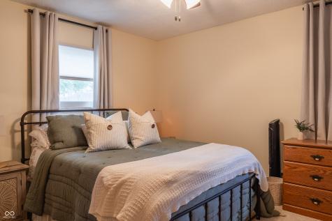 106 W Hill Valley Drive Indianapolis IN 46217