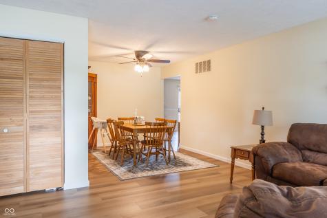 106 W Hill Valley Drive Indianapolis IN 46217