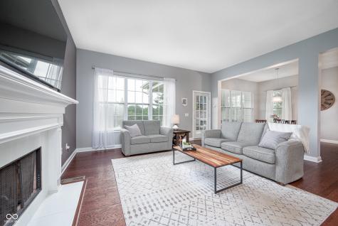 9199 Brookstone Place Zionsville IN 46077