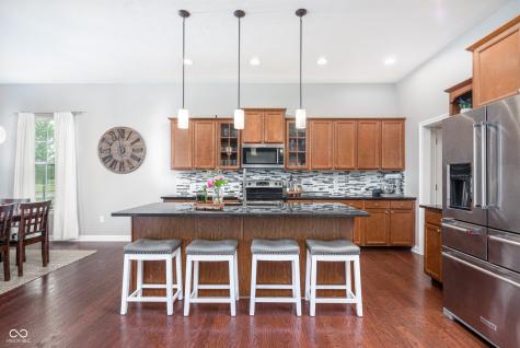 9199 Brookstone Place Zionsville IN 46077