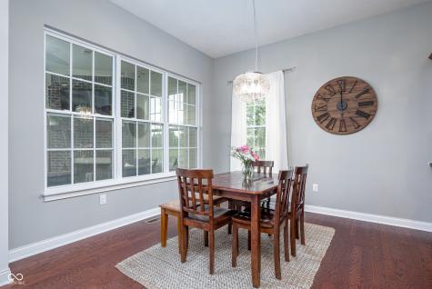9199 Brookstone Place Zionsville IN 46077