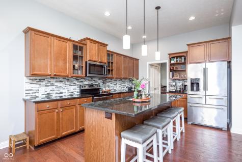 9199 Brookstone Place Zionsville IN 46077