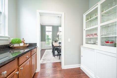 9199 Brookstone Place Zionsville IN 46077