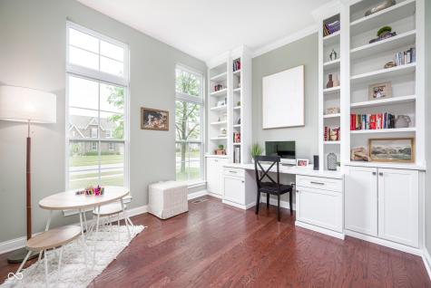 9199 Brookstone Place Zionsville IN 46077