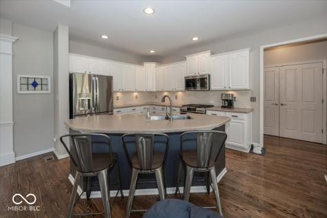 12422 Brean Way Fishers IN 46037