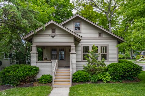 595 W Poplar Street Zionsville IN 46077