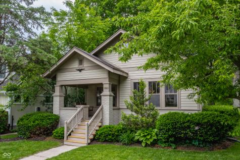 595 W Poplar Street Zionsville IN 46077