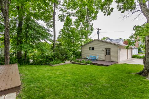 595 W Poplar Street Zionsville IN 46077