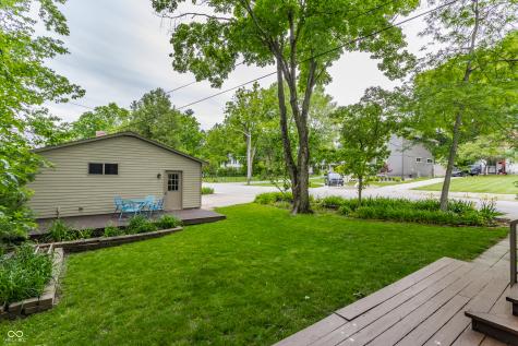 595 W Poplar Street Zionsville IN 46077