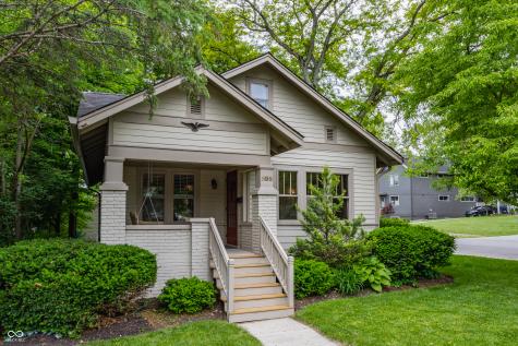 595 W Poplar Street Zionsville IN 46077