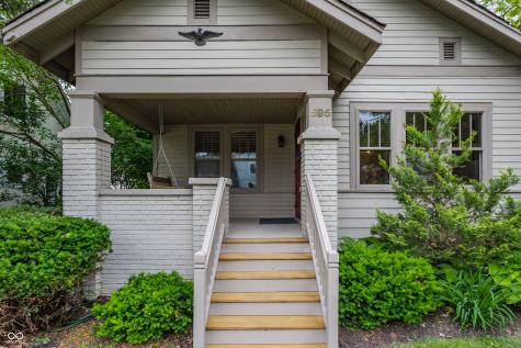 595 W Poplar Street Zionsville IN 46077