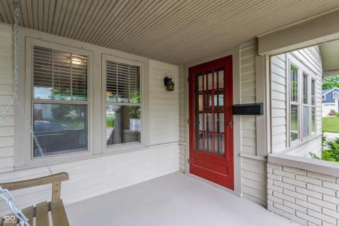 595 W Poplar Street Zionsville IN 46077