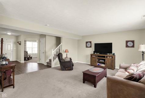 109 N Raymond Avenue Trafalgar IN 46181