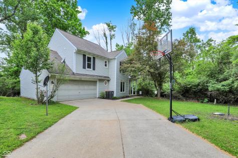 2210 S Laurelwood Circle Bloomington IN 47401