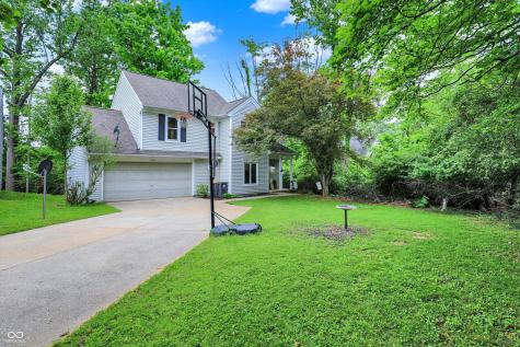 2210 S Laurelwood Circle Bloomington IN 47401