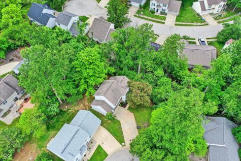 2210 S Laurelwood Circle Bloomington IN 47401