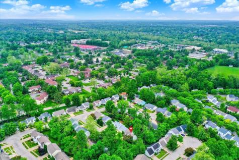 2210 S Laurelwood Circle Bloomington IN 47401