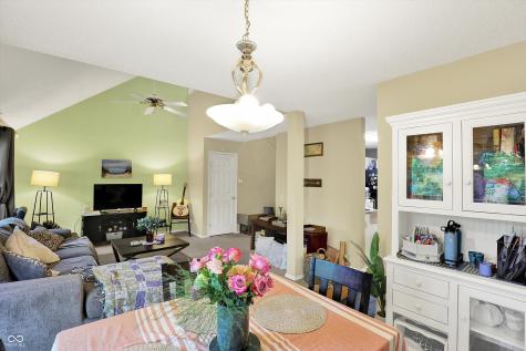 2210 S Laurelwood Circle Bloomington IN 47401