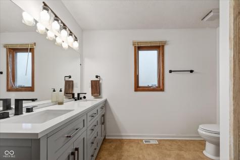 5021 Tudor Circle Carmel IN 46033