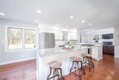 635 Sugarbush Drive Zionsville IN 46077