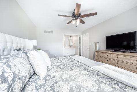 635 Sugarbush Drive Zionsville IN 46077