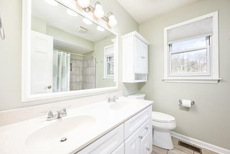 635 Sugarbush Drive Zionsville IN 46077