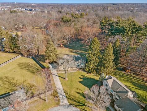 635 Sugarbush Drive Zionsville IN 46077