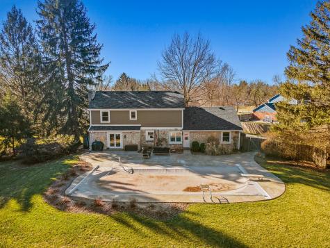 635 Sugarbush Drive Zionsville IN 46077