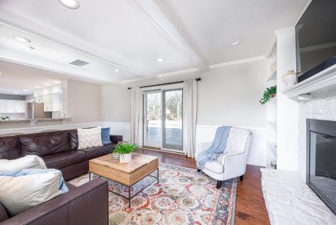 635 Sugarbush Drive Zionsville IN 46077