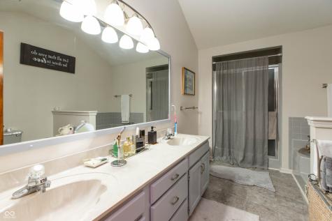 1157 Texarkana Drive Indianapolis IN 46231