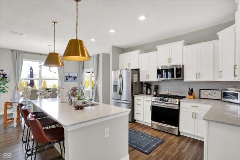 2724 Daisy Court Columbus IN 47201