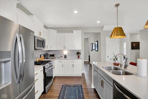 2724 Daisy Court Columbus IN 47201