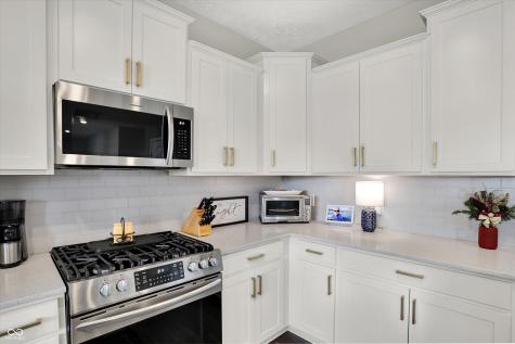 2724 Daisy Court Columbus IN 47201