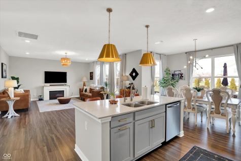 2724 Daisy Court Columbus IN 47201