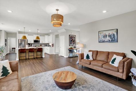 2724 Daisy Court Columbus IN 47201