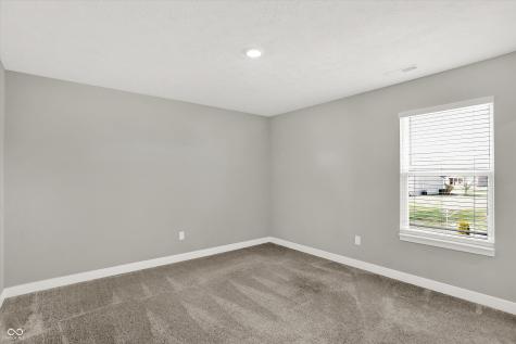 2724 Daisy Court Columbus IN 47201