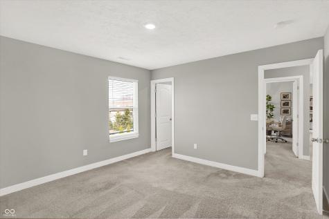 2724 Daisy Court Columbus IN 47201