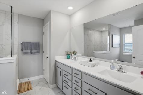 2724 Daisy Court Columbus IN 47201