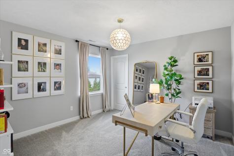 2724 Daisy Court Columbus IN 47201