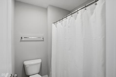 2724 Daisy Court Columbus IN 47201