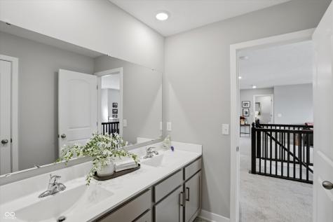 2724 Daisy Court Columbus IN 47201